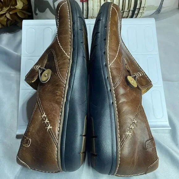 (B) Clarks Brown Leather Textured Slip On Shoes Women's Size 9 - Picture 8 of 13